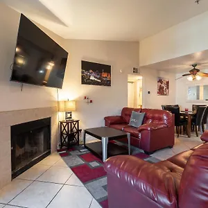  Apartment Rio-adjacent 2br Pool, Gym, Free Parking